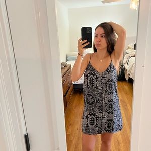 Em Creme size small black and white dress